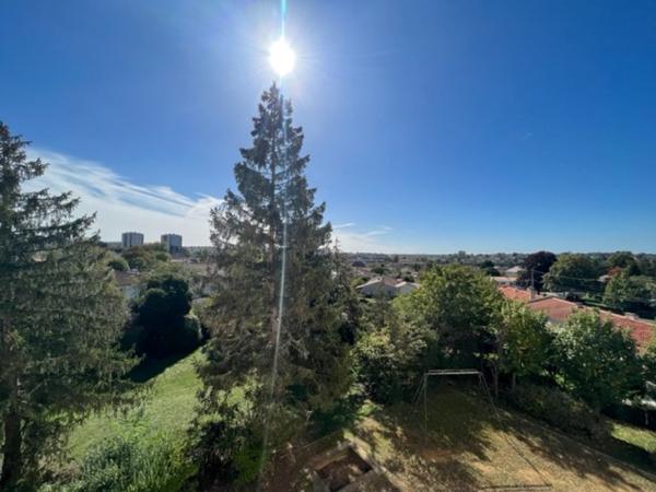 Appartement 4 pièce(s) 2 chambre(s) 65 m²