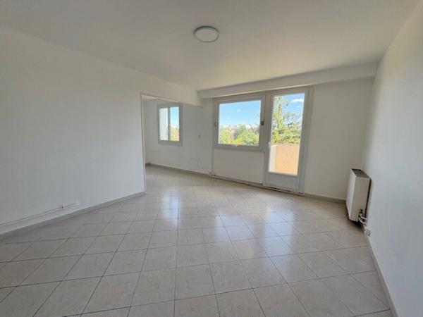 Appartement 4 pièce(s) 2 chambre(s) 65 m²