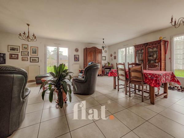 MAISON en impasse 3 CH + BUREAU + STUDIO INDEPENDANT + GARAGE