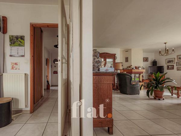 MAISON en impasse 3 CH + BUREAU + STUDIO INDEPENDANT + GARAGE