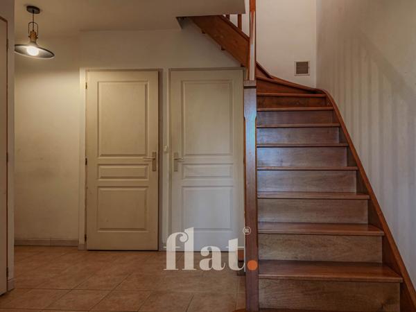 MAISON en impasse 3 CH + BUREAU + STUDIO INDEPENDANT + GARAGE