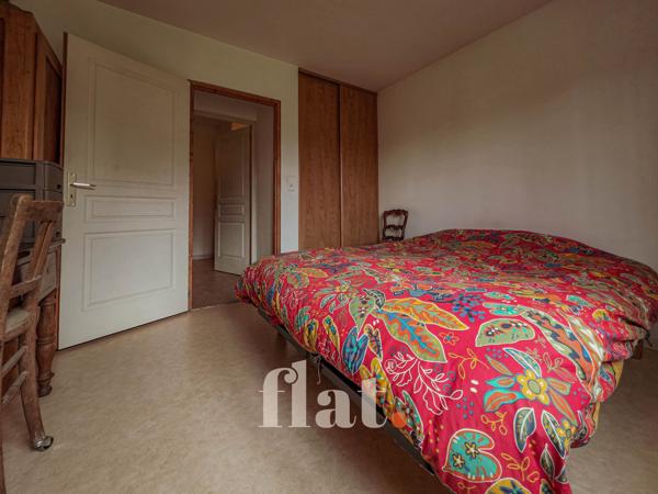 MAISON en impasse 3 CH + BUREAU + STUDIO INDEPENDANT + GARAGE