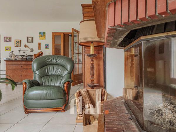 MAISON en impasse 3 CH + BUREAU + STUDIO INDEPENDANT + GARAGE