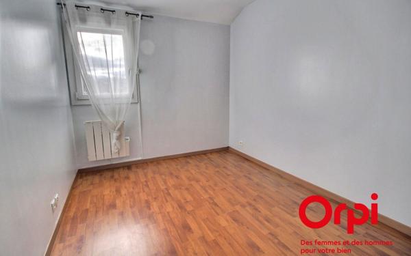 Appartement à vendre    5 pièces • 110 m2 Montigny-le-Bretonneux