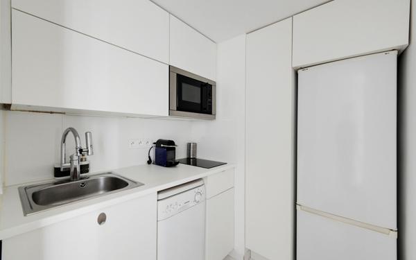 Appartement à vendre    3 pièces • 60 m2 Paris 1