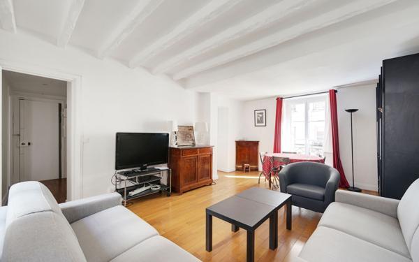 Appartement à vendre    3 pièces • 60 m2 Paris 1