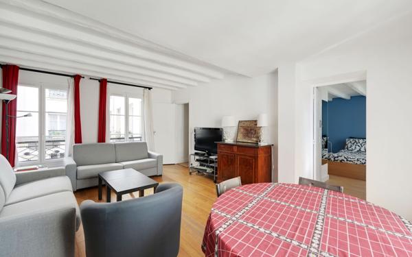 Appartement à vendre    3 pièces • 60 m2 Paris 1