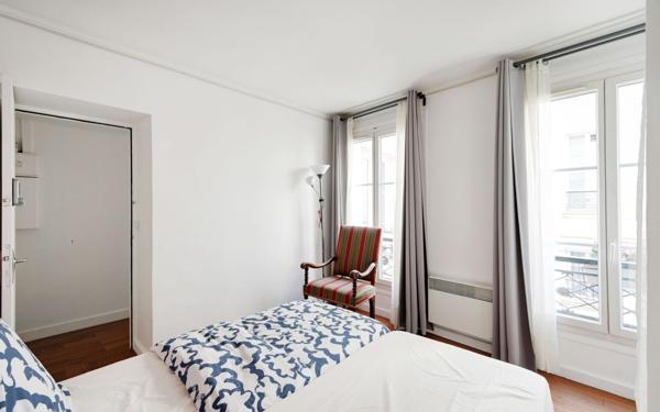 Appartement à vendre    3 pièces • 60 m2 Paris 1