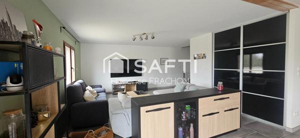 Maison familiale récente avec 4 Chambres.