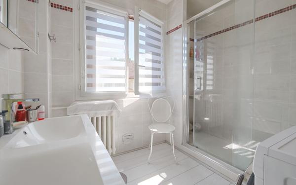 Appartement à vendre    2 pièces • 75,64 m2 Aurillac