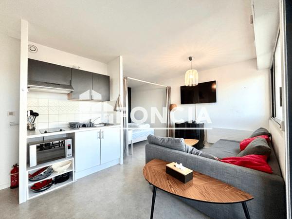 Location Studio meublé 28.7 m² - 31 AVENUE DU LAZARET La Rochelle 17000