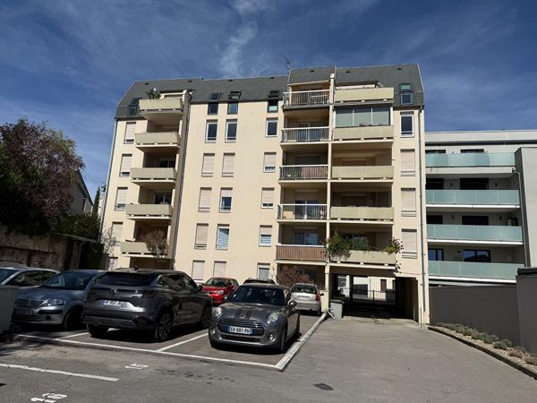 Appartement Dijon 5 pièce(s) 87 m2 + balcon + garage + cave