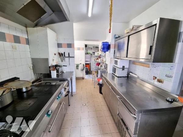 VENTE DES MURS ET DU FONDS DE COMMERCE ET MATERIEL de Bar-restaurant-traiteur-épicerie-point La...