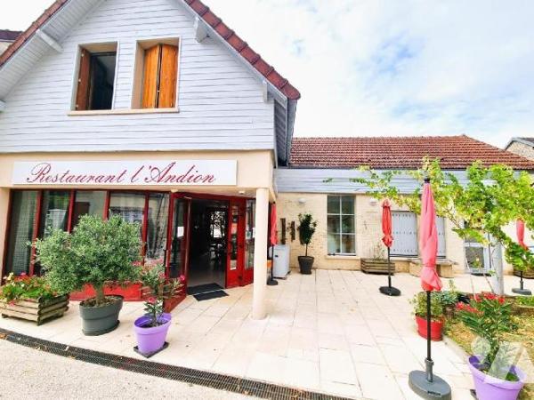 VENTE DES MURS ET DU FONDS DE COMMERCE ET MATERIEL de Bar-restaurant-traiteur-épicerie-point La...