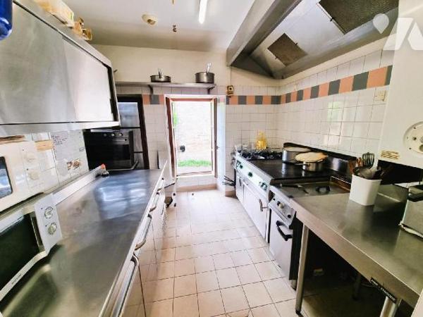 VENTE DES MURS ET DU FONDS DE COMMERCE ET MATERIEL de Bar-restaurant-traiteur-épicerie-point La...