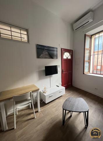 STUDIO AVEC PLACE DE PARKING PRIVATIVE