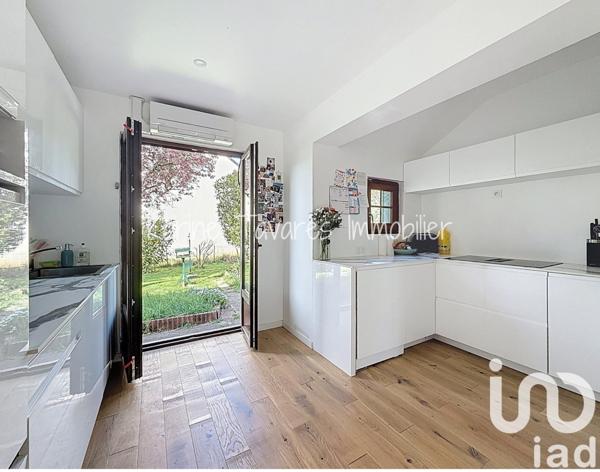 Maison traditionnelle 9 pièces de 152 m² à Bures-sur-Yvette (91440)