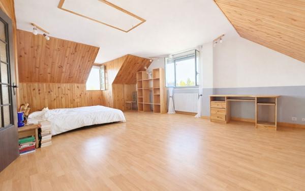 Maison à vendre    6 pièces • 147 m2 Hanches