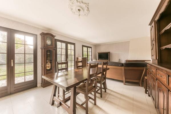 A vendre Village Anglais maison indépendante sur beau terrain de 620m² ! 