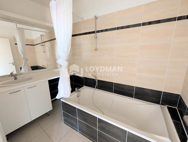 Montpellier (34000) T2 48 m² Port Marianne - Terrasse - Garage