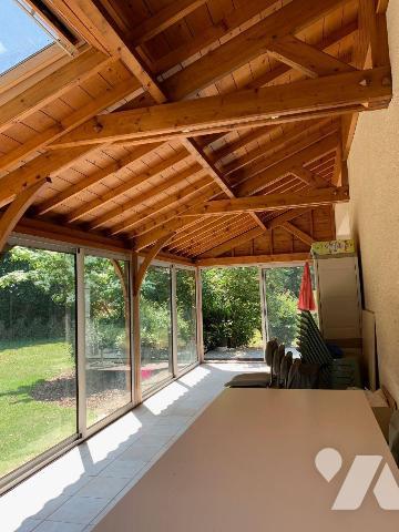 A VENDRE, dans un cadre de verdure, en sortie de bourg, à 15 min de MAYENNE, nous proposons à l...