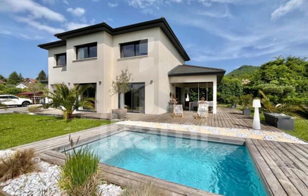 Maison Contemporaine de 6 pièces - Coublevie - 153 m2