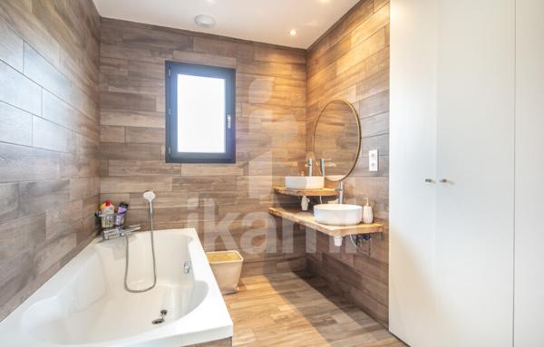 Maison Contemporaine de 6 pièces - Coublevie - 153 m2