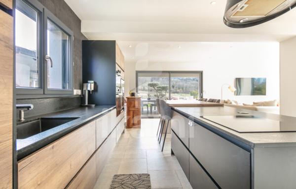 Maison Contemporaine de 6 pièces - Coublevie - 153 m2