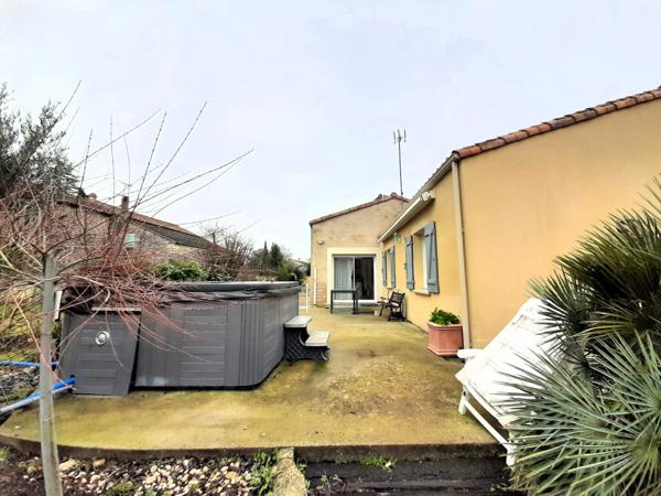 Maison spacieuse et moderne avec cachet de la pierre à Fontaines – Proche de Fontenay-le-Comte