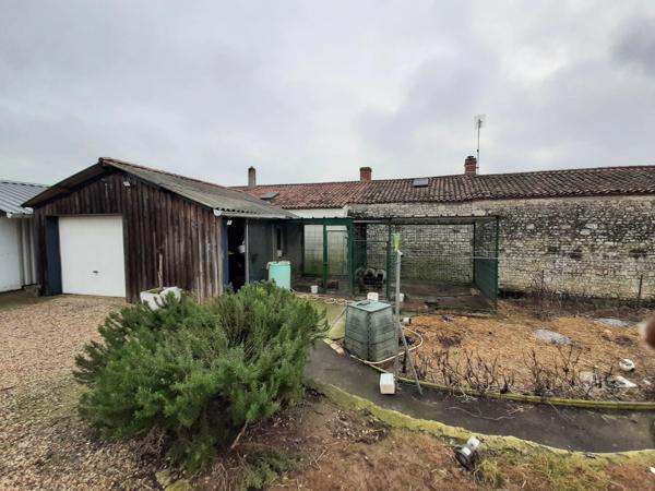 Maison spacieuse et moderne avec cachet de la pierre à Fontaines – Proche de Fontenay-le-Comte