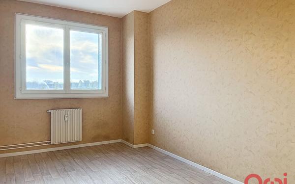 Appartement à vendre    3 pièces •  Montluçon