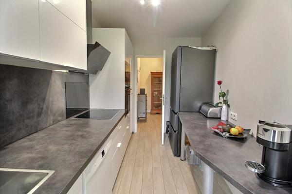 Superbe appartement 4 pièces 69.43 m² au dernier étage avec vue sur jardins à Massy Centre Ville