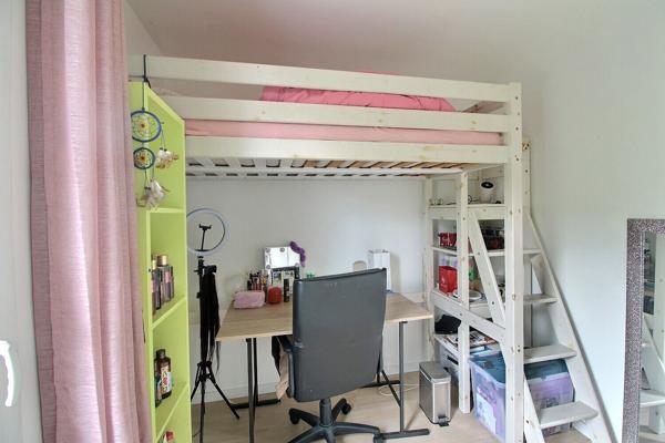 Superbe appartement 4 pièces 69.43 m² au dernier étage avec vue sur jardins à Massy Centre Ville