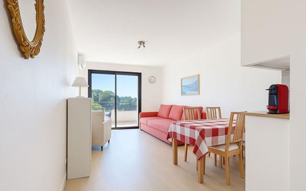 Appartement à vendre    1 pièce • 25,57 m2 Mougins