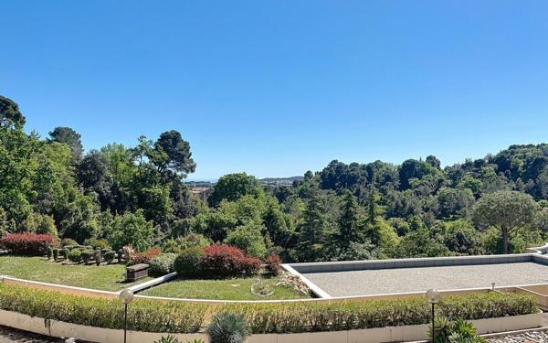 Appartement à vendre    1 pièce • 25,57 m2 Mougins