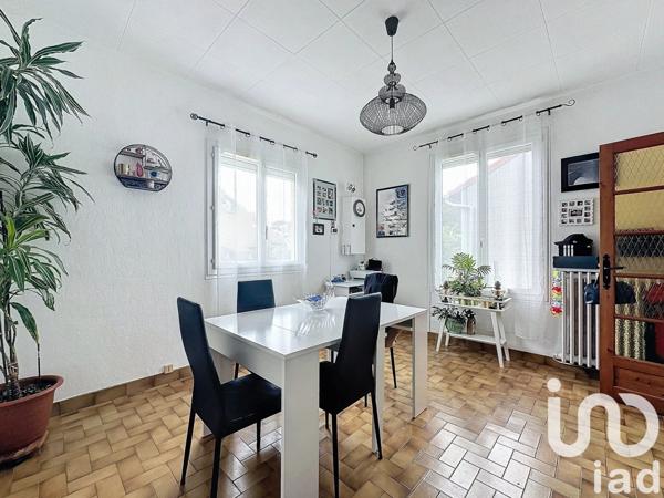 Maison traditionnelle 5 pièces de 98 m² à Orly (94310)