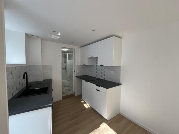 Appartement à louer 400 € CC Ruffec 1 pièce 18 m² DPE C