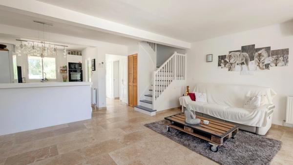 SAINT MARTIN DE CRAU | Maison T5 de 103 m² avec terrain de 240 m² & garage