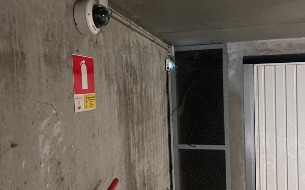 Stationnement à louer    12 m2 Vaulx-en-Velin