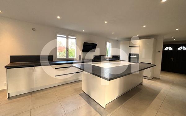 Maison à vendre    5 pièces • 140 m2 Soissons