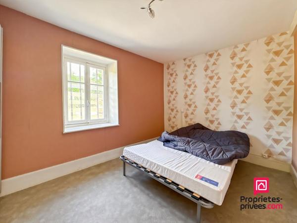 Maison à rénover avec terrain et dépendance proche Précy Sous Thil (21390)