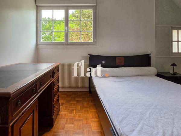 Appartement
                                                                                                                                                                                                                                                                                                                        4 pièce(s)                                                                                                                                                                                                          3 chambre(s)                                                                                                                                                                                                          85  m²
