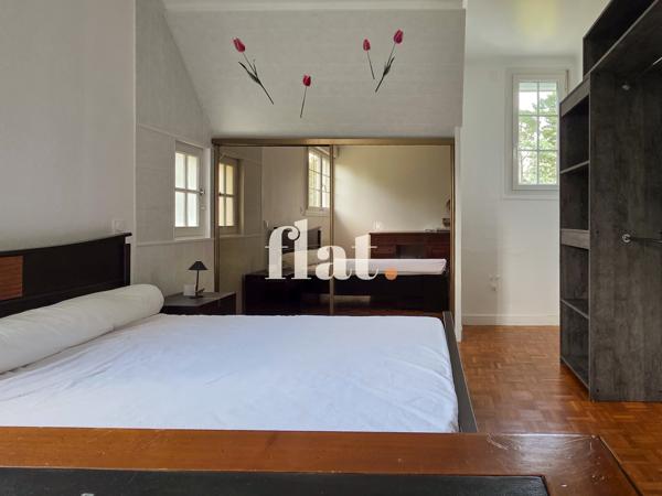 Appartement
                                                                                                                                                                                                                                                                                                                        4 pièce(s)                                                                                                                                                                                                          3 chambre(s)                                                                                                                                                                                                          85  m²