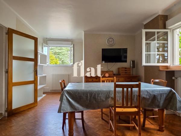 Appartement
                                                                                                                                                                                                                                                                                                                        4 pièce(s)                                                                                                                                                                                                          3 chambre(s)                                                                                                                                                                                                          85  m²