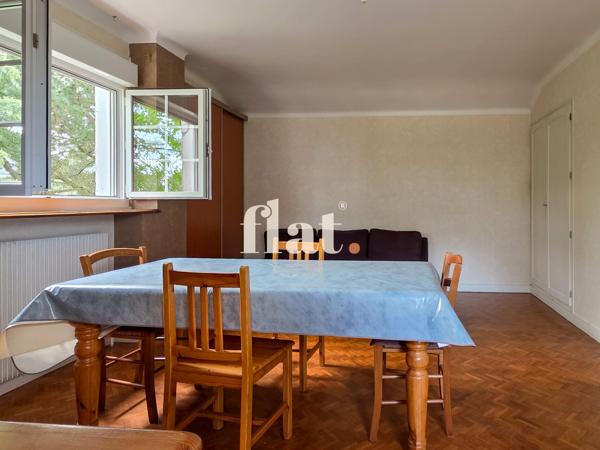 Appartement
                                                                                                                                                                                                                                                                                                                        4 pièce(s)                                                                                                                                                                                                          3 chambre(s)                                                                                                                                                                                                          85  m²