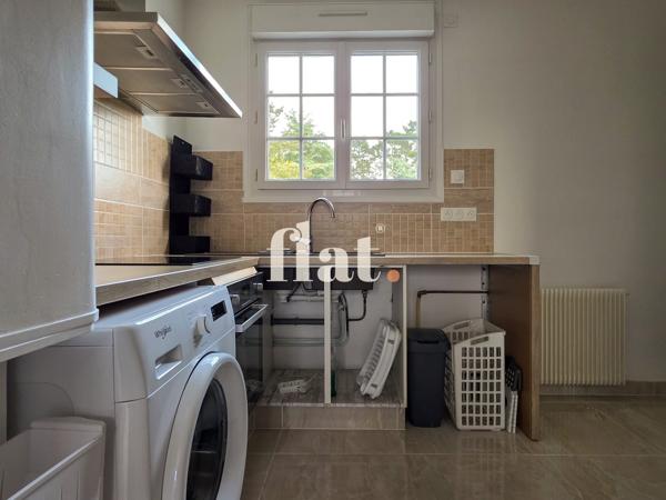 Appartement
                                                                                                                                                                                                                                                                                                                        4 pièce(s)                                                                                                                                                                                                          3 chambre(s)                                                                                                                                                                                                          85  m²