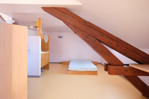 EPINAL - Studio semi équipé de 27m2 - INTERNET - BUANDERIE