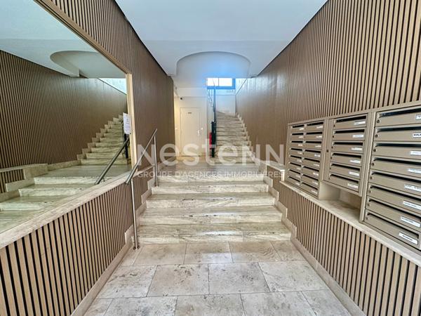 Appartement 3 pièces à vendre à Nice - Vue dégagée, terrasse et garage en sus