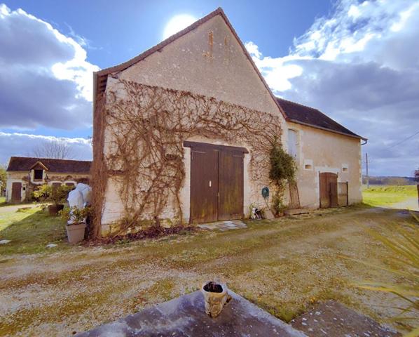 Maison de pays Preuilly Sur Claise 85 m2 avec Grange 250 m²