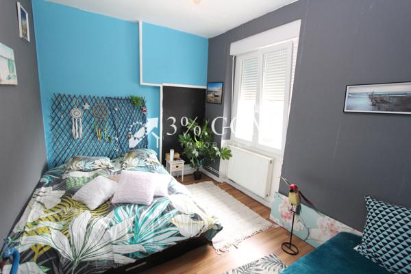 Maison
                                                                                                                                                                                                                                                                                                                        3 pièce(s)                                                                                                                                                                                                          2 chambre(s)                                                                                                                                                                                                          63  m²
